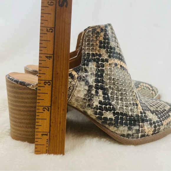 Report Women Size 6 Shoes Snake Skin Pointed Toe Mules Bootie Heels - Picture 9 of 9
